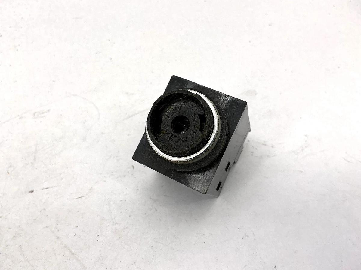 New Honeywell PWH1121 Micro Switch Illuminated Pushbutton 6V - No Box