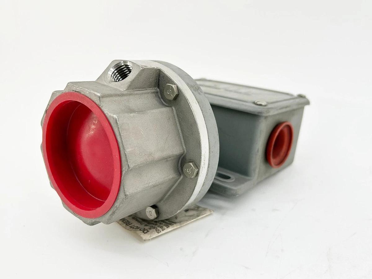 New SOR Controls 12NN-Y45-M4-C6A-1-16 Pressure Switch Adjustable Range 1-16PSI