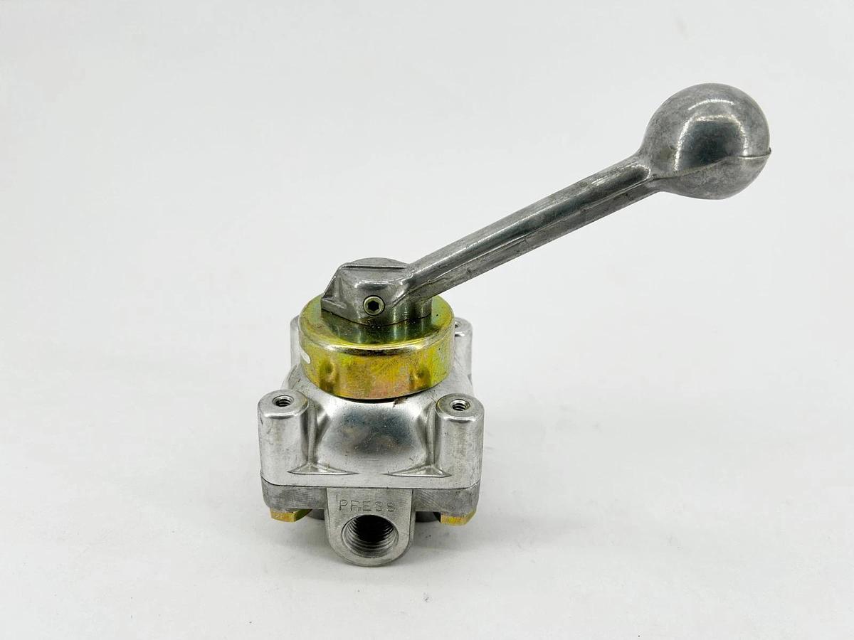 New Barksdale 9022-MC-G Shear-Seal Directional Control Valve - No Box