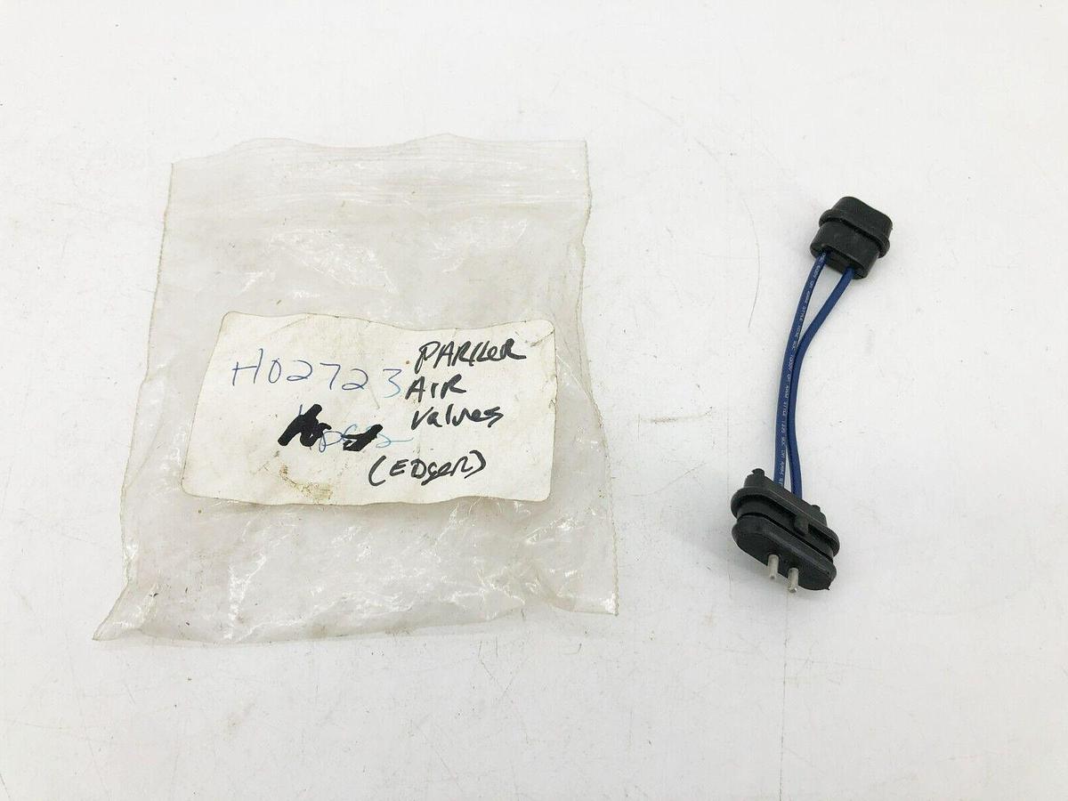New Parker Schrader Bellows H02723 Blue Vinyl Socket