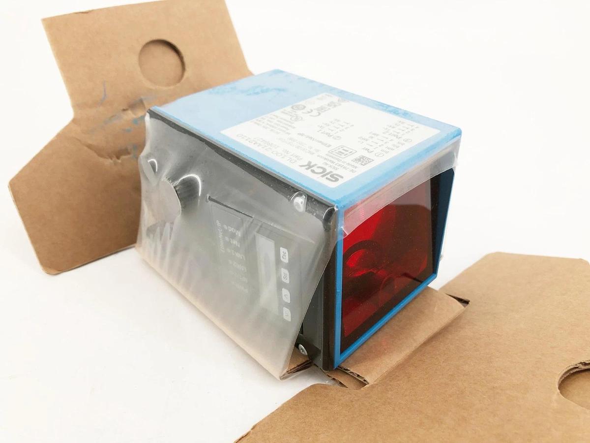New SICK DL100-21AA2110 Distance Sensor 18-30VDC 100mA 1066427