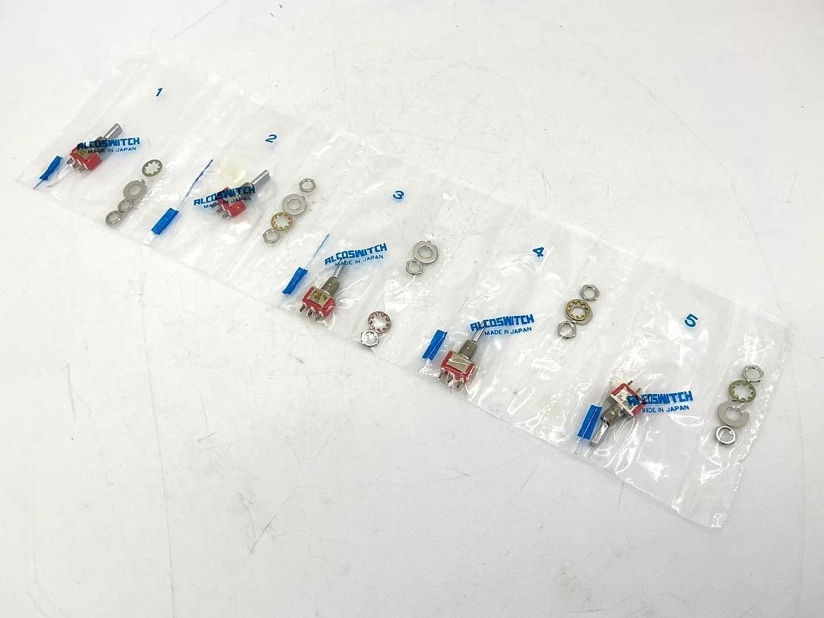 Lot of 5 New Alcoswitch A103P3YZQ Gemini Ser Toggle Switch 3-Pin 3-Pos 5A 125V