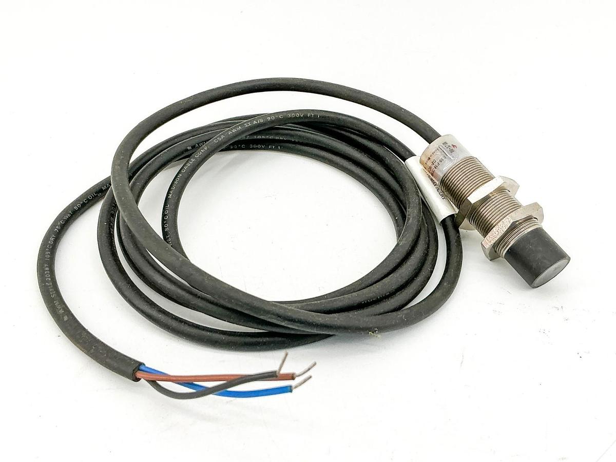 New Eaton E59-F18C116C02-D1 Proximity Sensor - No Box
