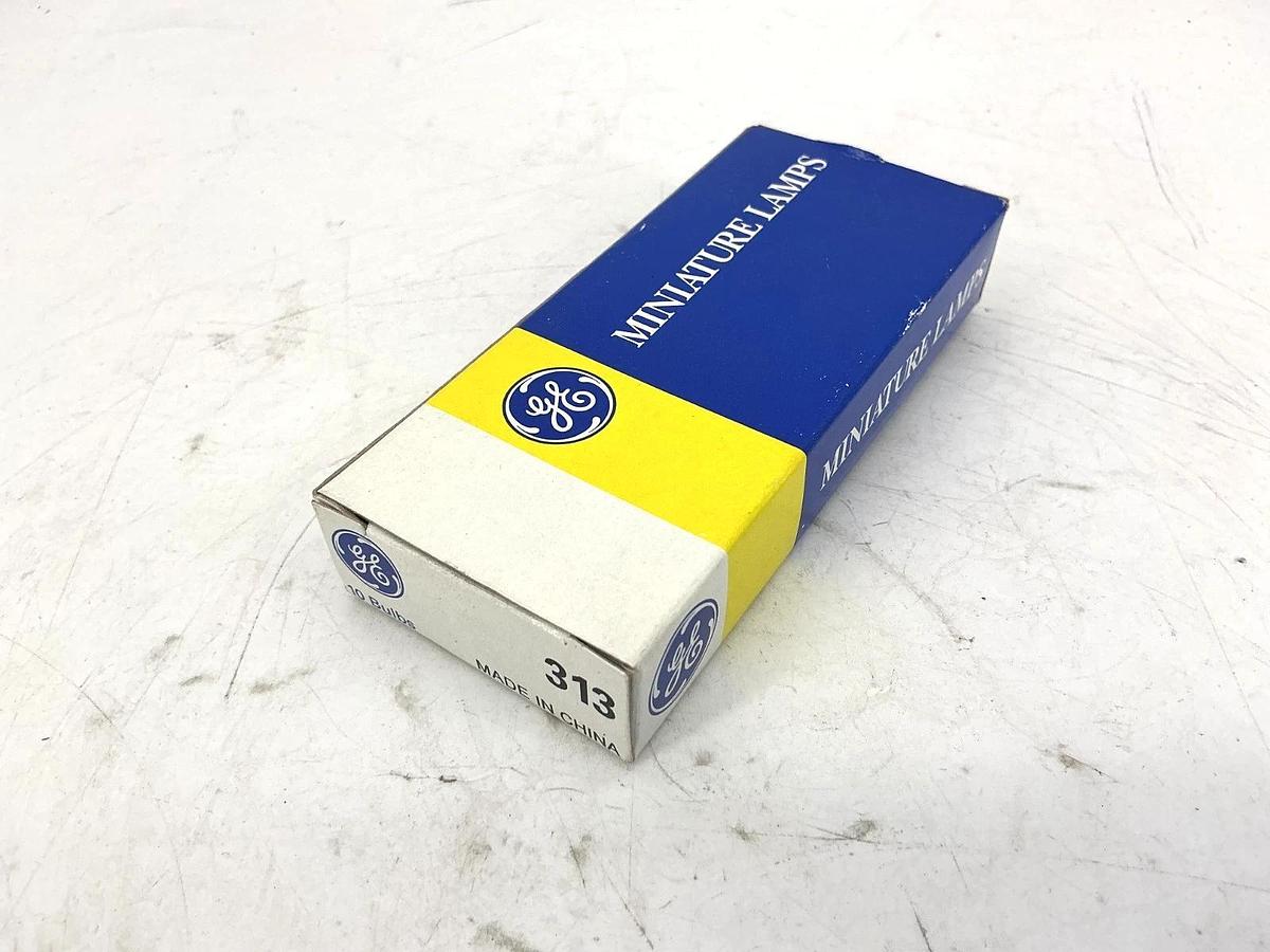 Lot of 18 New GE General Electric 313 Mini Lamp Bulb 5W 0.17A 28V