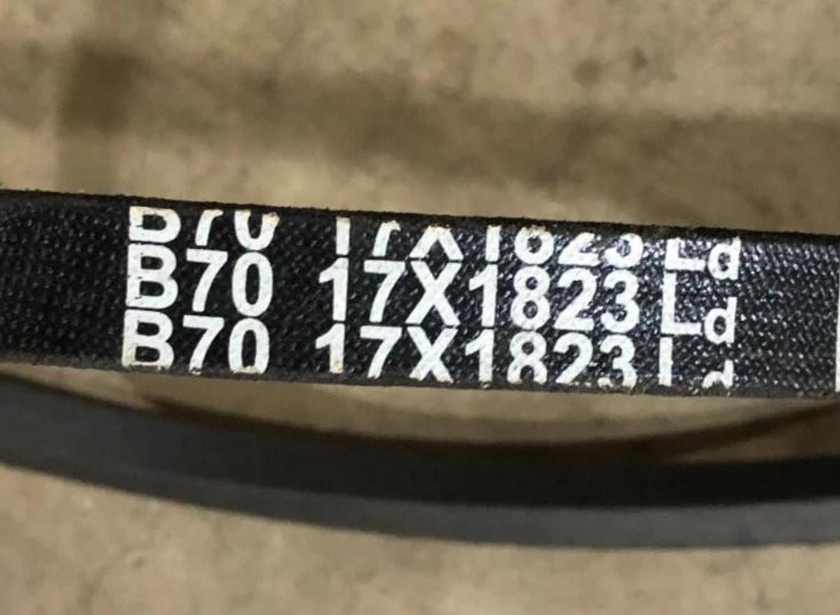 Lot of 2 New Continental B70 Belts 17X1823 - No Box