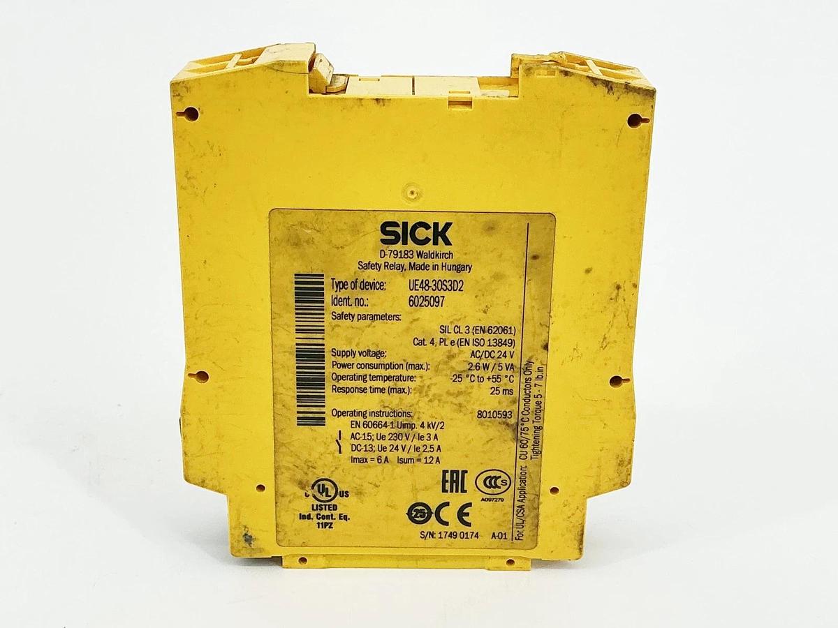 Used Sick UE48-30S3D2 Safety Relay 24VDC 2.6W 5VA 6025097- Parts Only