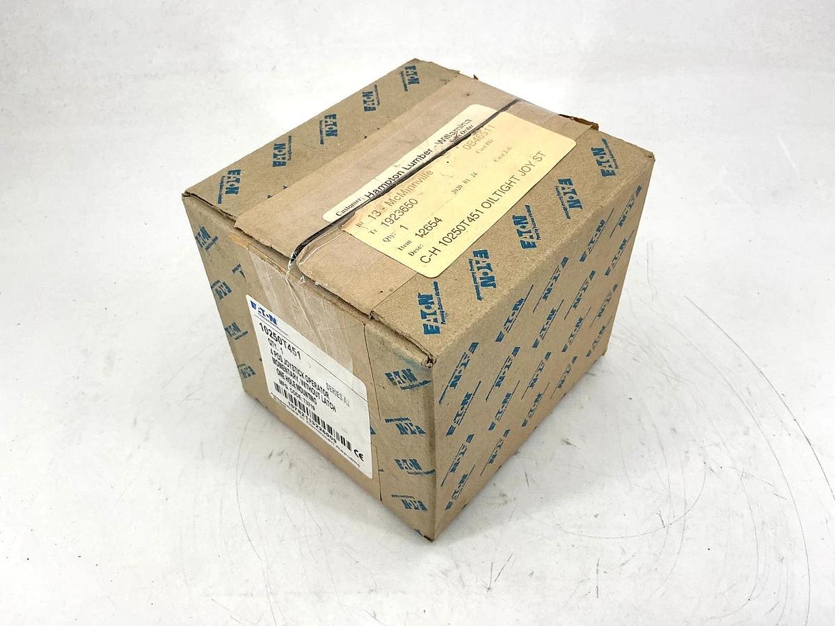 New Eaton 10250T451 Ser A2 4Pos Joystick Operator Momentary No Latch