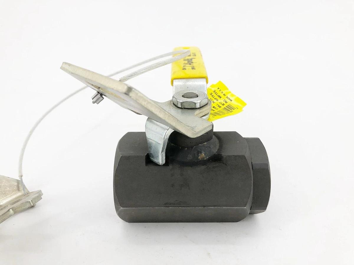 New Apollo 72-105-19 Threaded Ball Valve 1" 3000 CWP Full Port