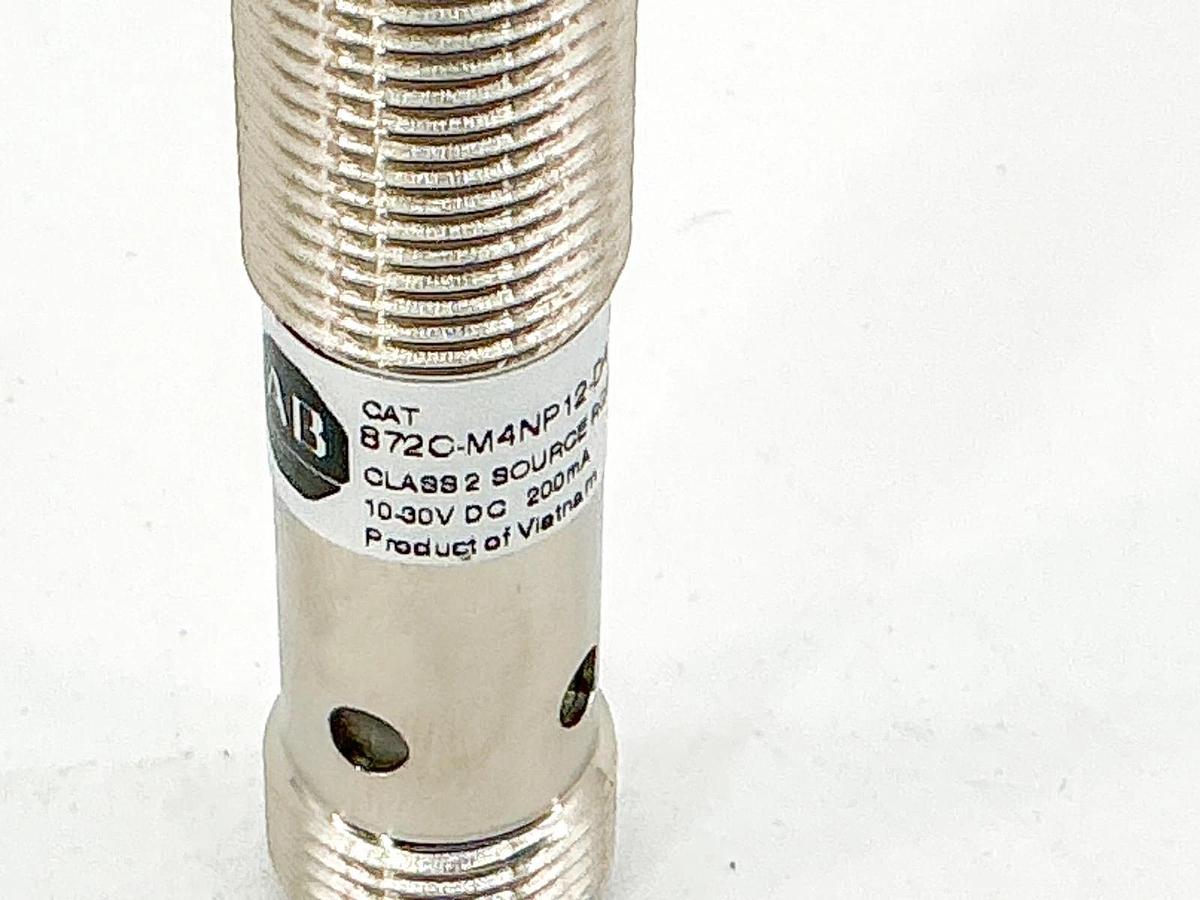 New Allen Bradley 872C-M4NP12-D4 Inductive Proximity Sensor 30VDC 200mA Ser.E