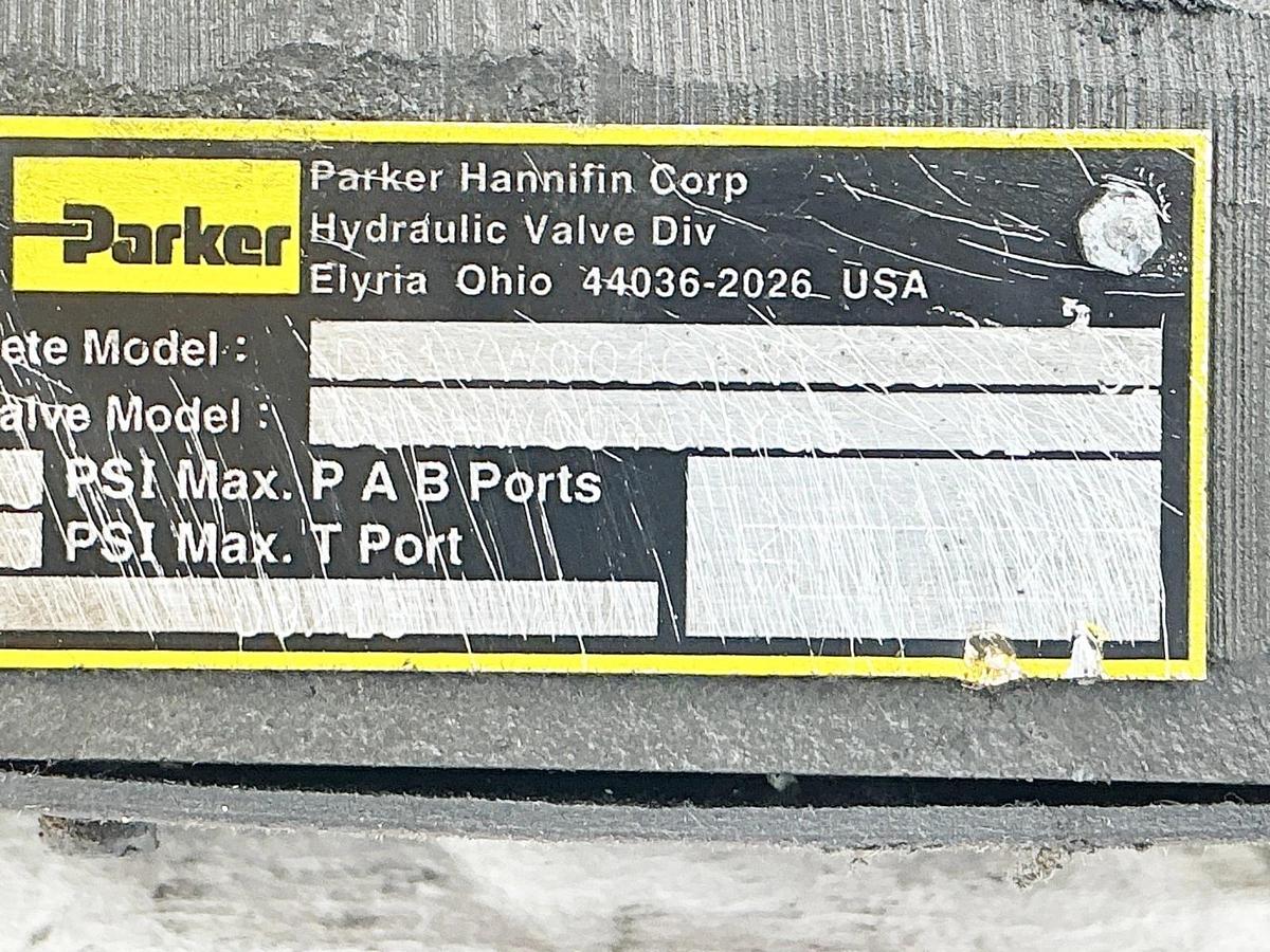 Used Parker D1VH004CNYG5 Hydraulic Pilot Valve 3000PSI 91