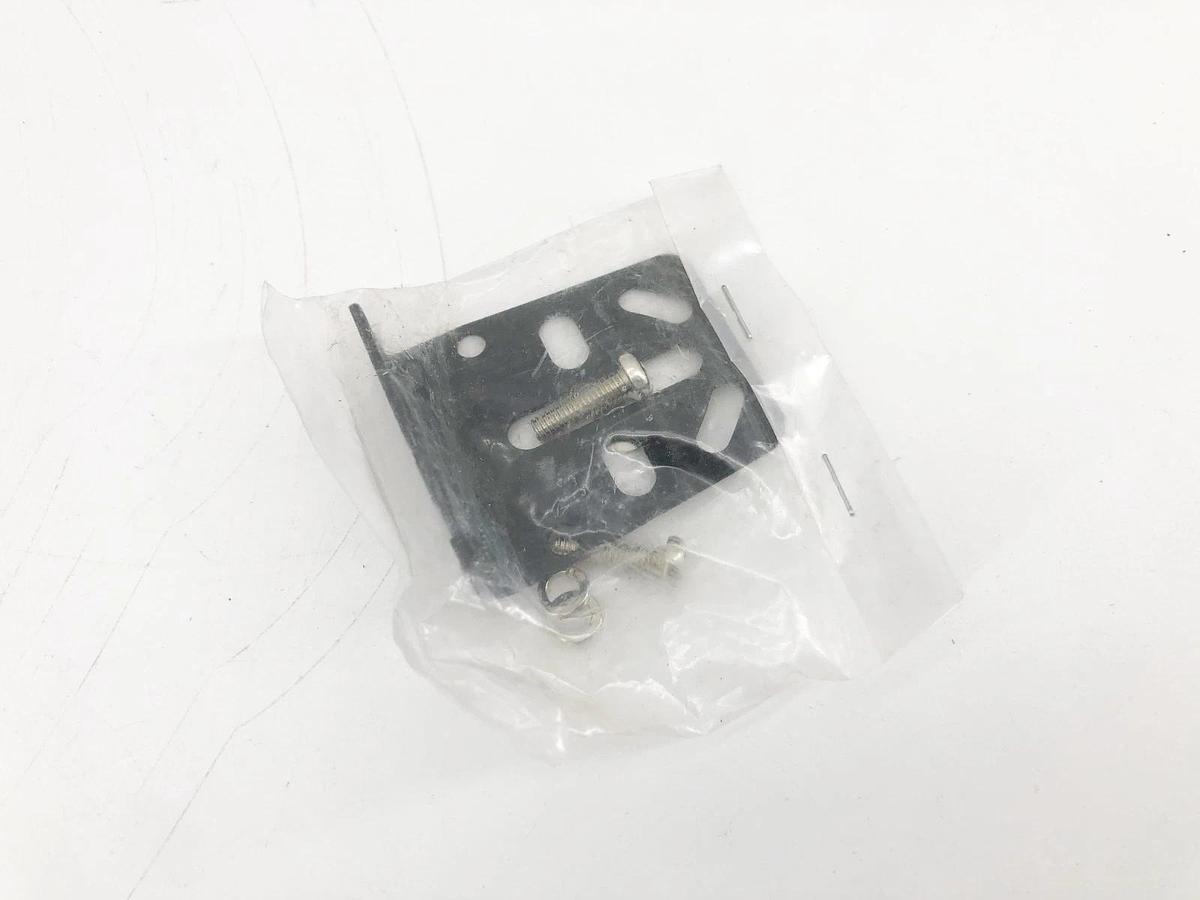 New IPF Electronic OT322305 Photoelectric Sensor10/30VDC 2m Cable