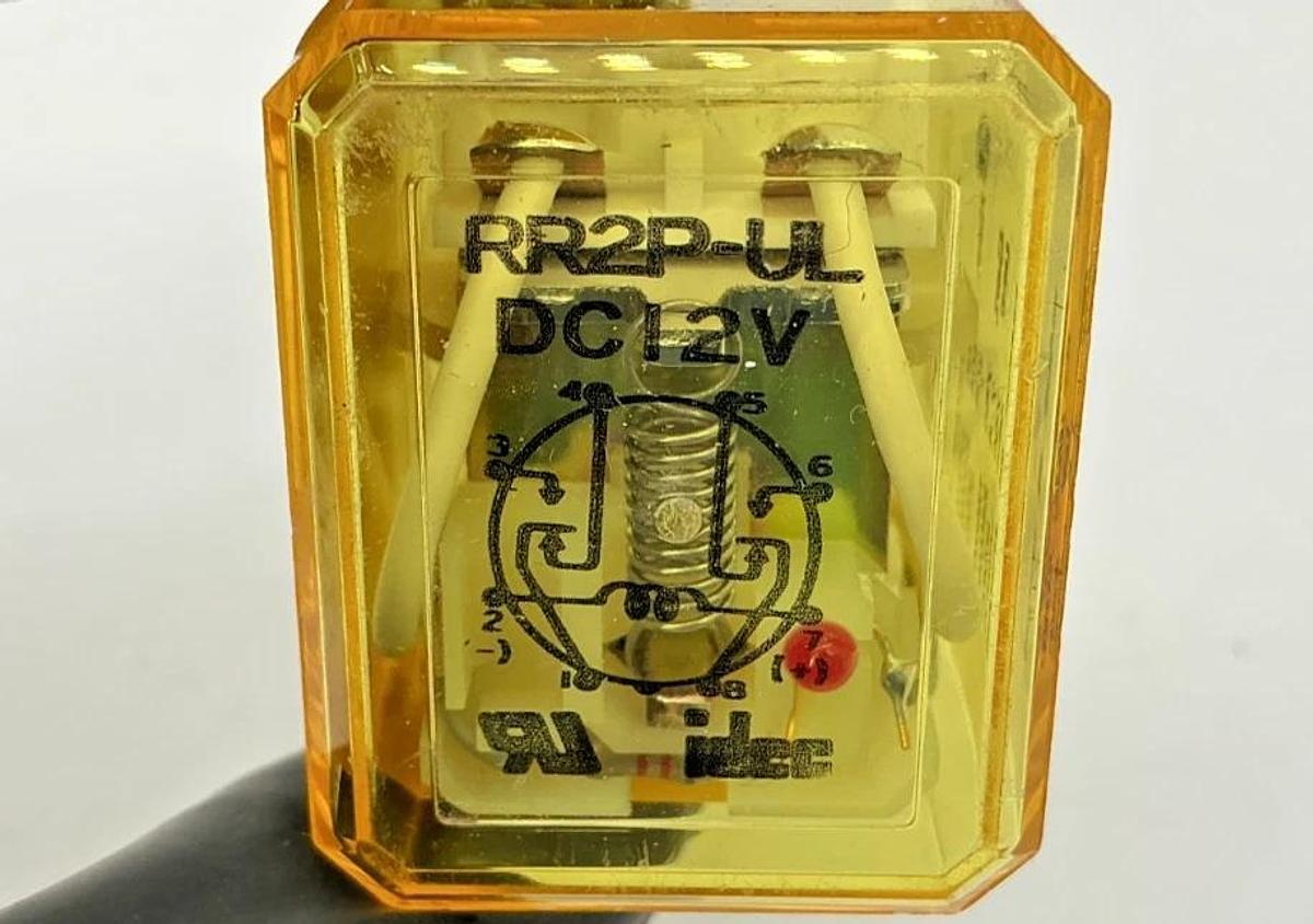 Lot of 2 New IDEC RR2P-UL-DC12V Relay 2-Pole 8-Pin 12VDC Coil RR2P-UL