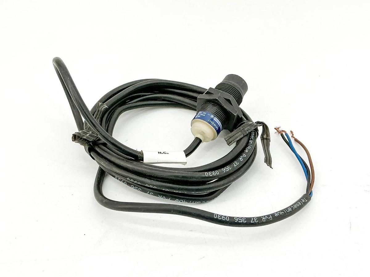 New Telemecanique XS4P18AB120 Inductive Proximity Sensor 12-24V 20mA - No Box