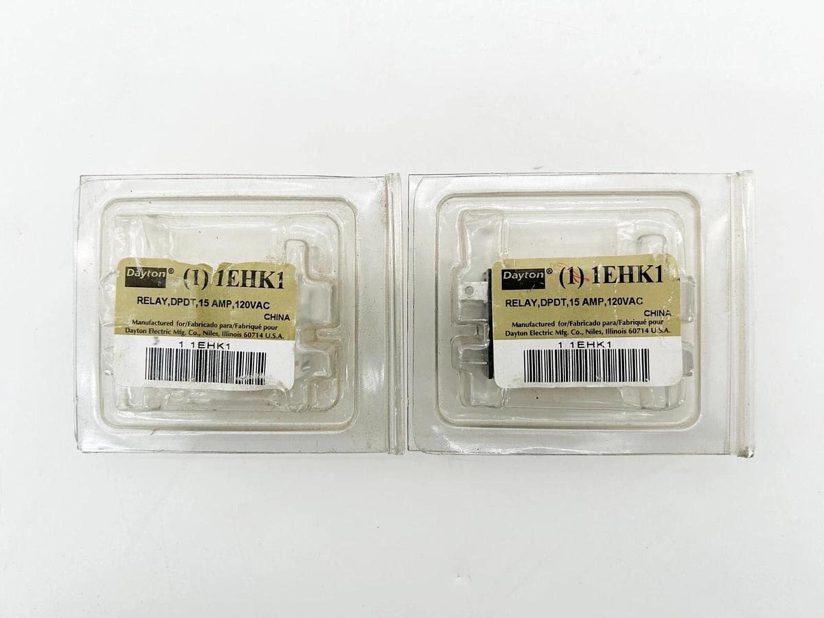 New Lot of 2 Dayton 1EHK1 Relay 8 Blade Plug in DPDT 120Vac 15A