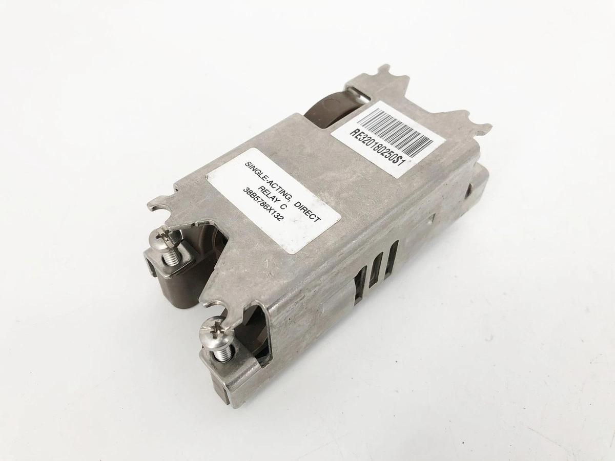 New Emerson Fisher 38B5786X132 Direct Acting Relay C - No Box