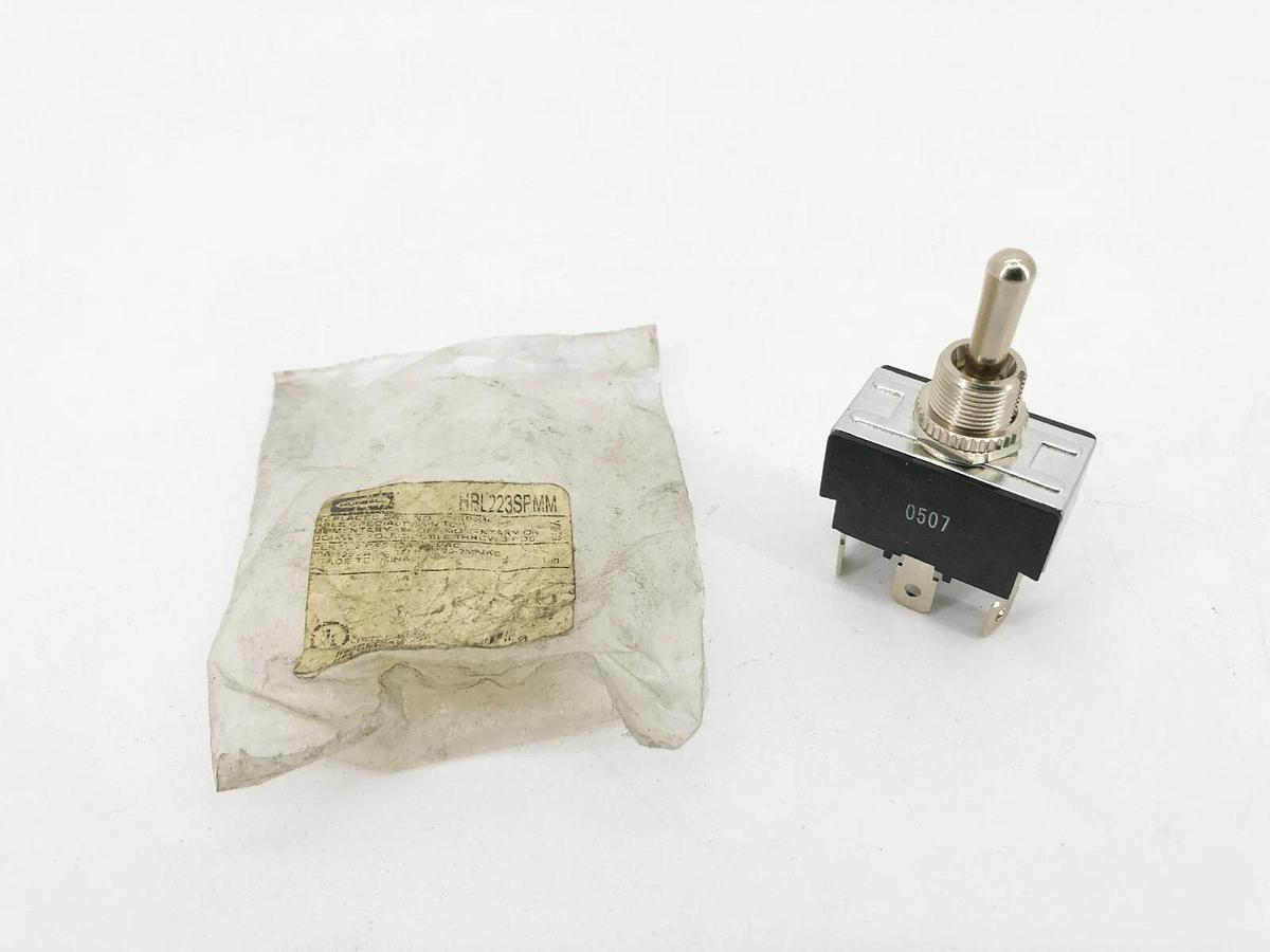 New Hubbell HBL223SPMM On / Off Toggle Switch 20A 125VAC