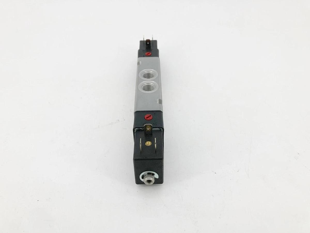 New Norgren V61R511A-A213JB Solenoid Valve 1/4"NPT 24VDC 145 PSIG