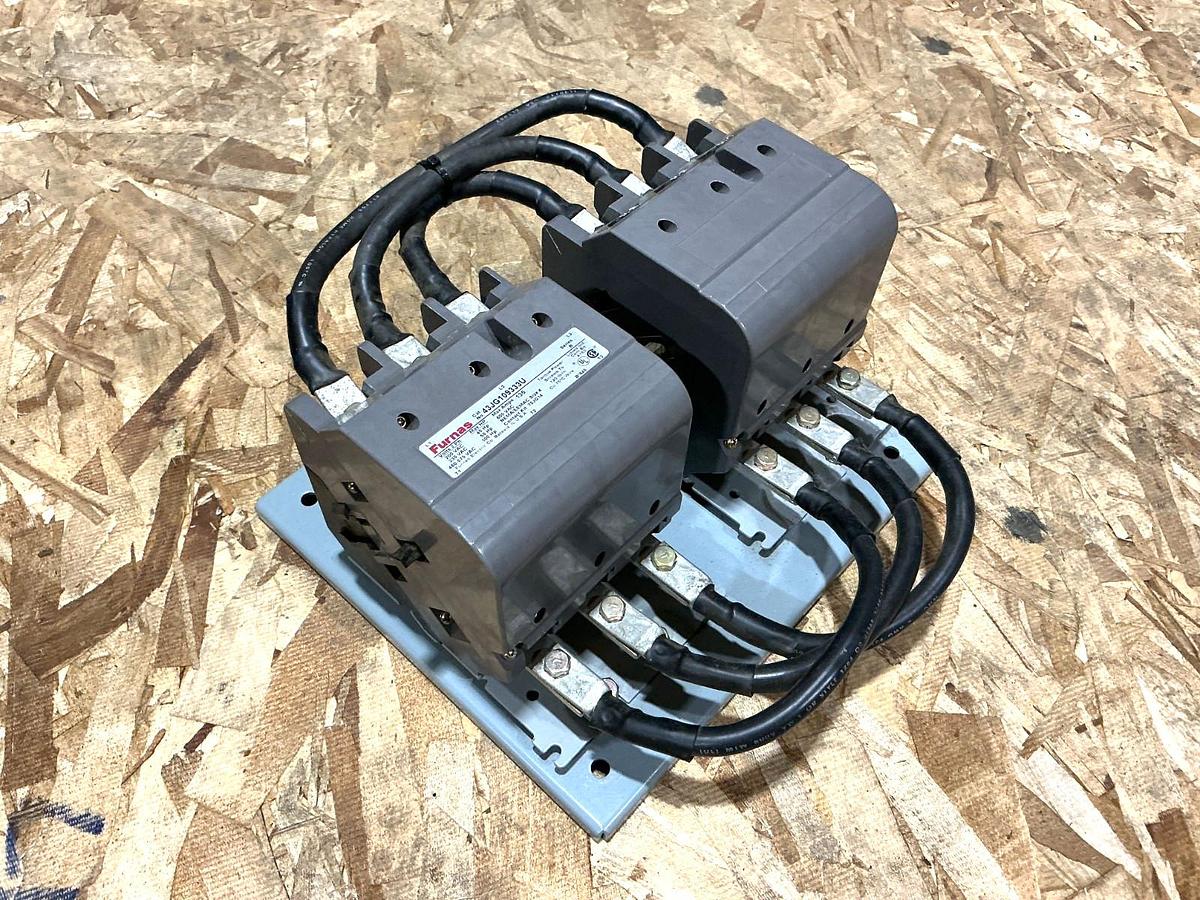 Used Furnas 43JG109333U Ser B Reversing Contactor 3PH 135A 600VAC Coil 145/185V 73HZ