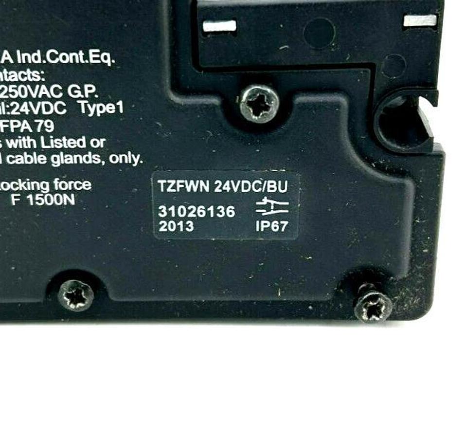 New Schmersal TZFWN24VDC Safety Switch, 250VAC, 8A, 101017679