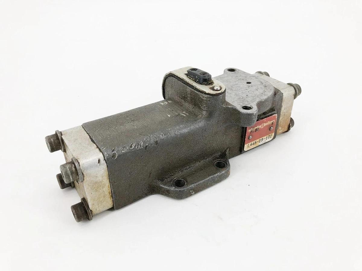 Used Schrader Bellows L445-29-102 Pneumatic Valve