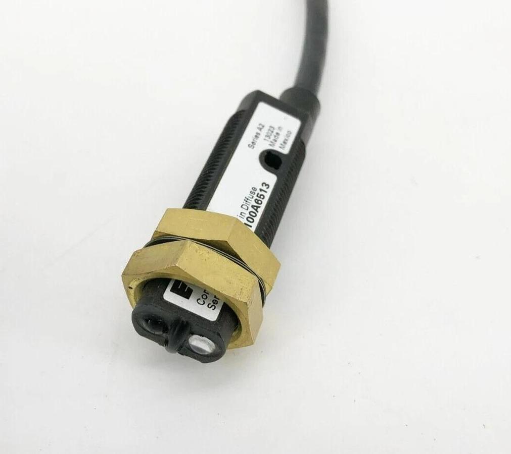 New Eaton 13100A6513 Retro Reflective Sensor 24" Range 20-264 VAC 15-30VDC