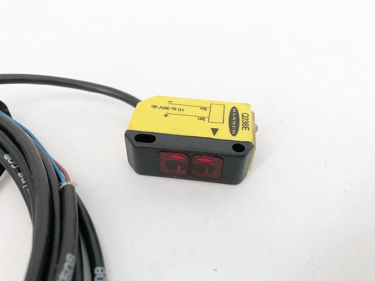 New Banner Q236E Photoelectric Sensor 10-32VDC - No Box