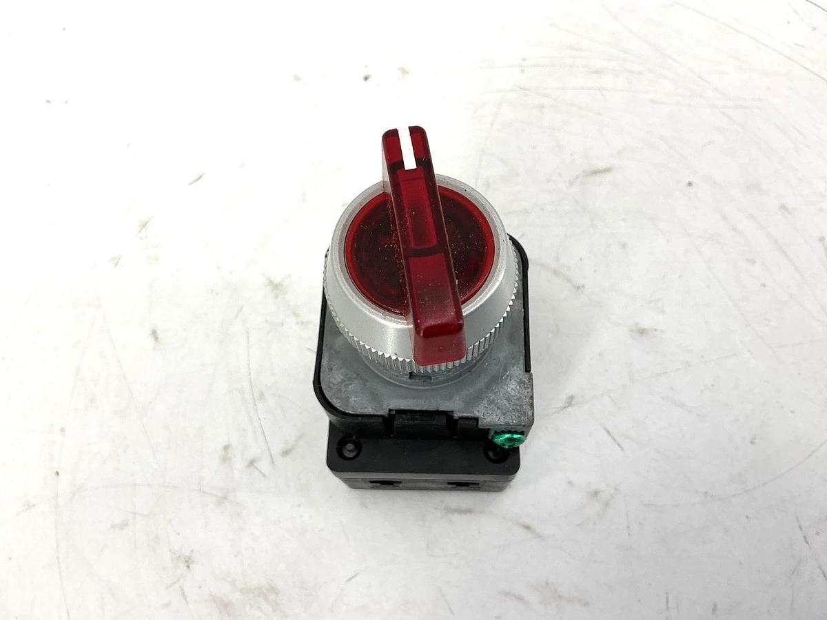 New Allen Bradley 800T-2HRH5KL8 Ser V Selector Switch LED Red 2Pos 12-130V