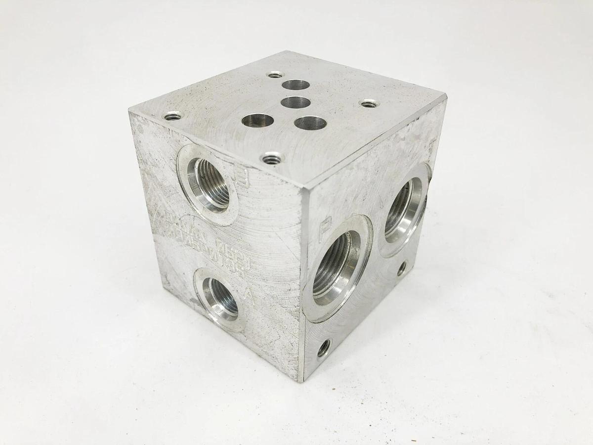 New Daman Products AD05P013S Hydraulic Valve Manifold