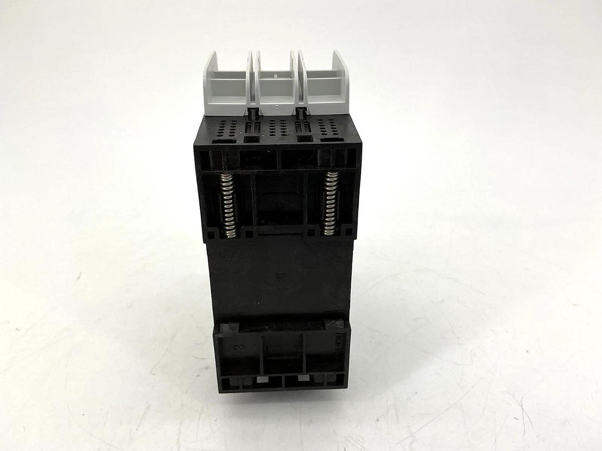 New Allen Bradley 140UT-D7D2-B80 Ser A Motor Protector Circuit Breaker 8A 480V
