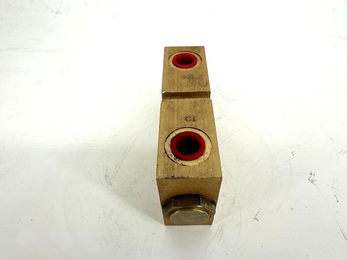 Used Vickers DPC1-10-P-6T Check Valve REV .3 Gold Color
