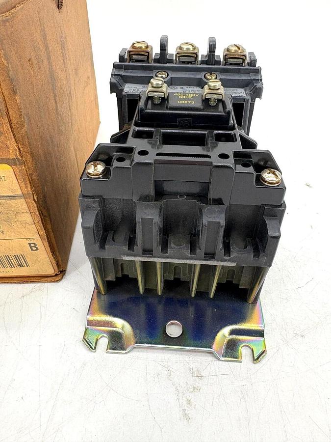 New Allen Bradley 500-BOB93 Ser. B AC Contactor NEMA Size 1 480V Coil 3P