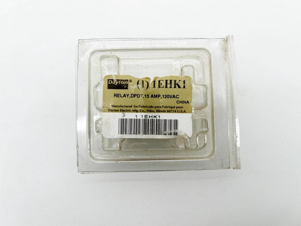 New Lot of 2 Dayton 1EHK1 Relay 8 Blade Plug in DPDT 120Vac 15A