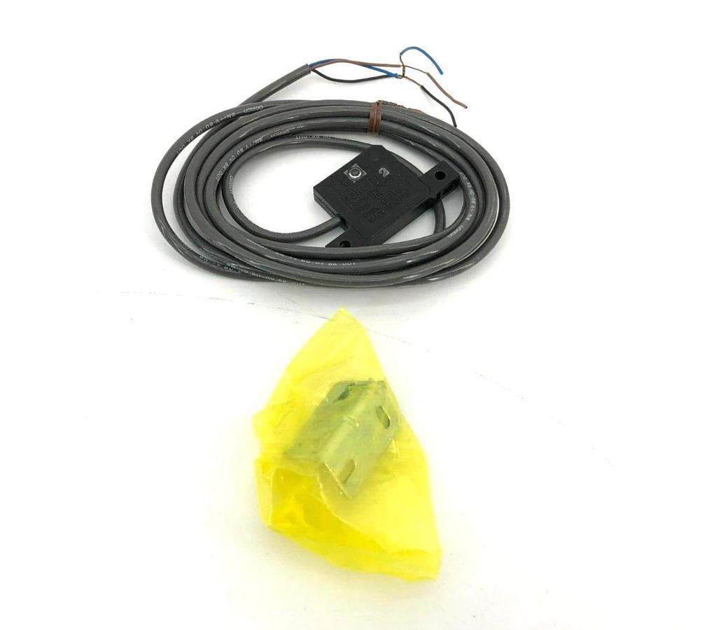 New Omron E3HF-IDE2 Photoelectric Sensor 12-24VDC