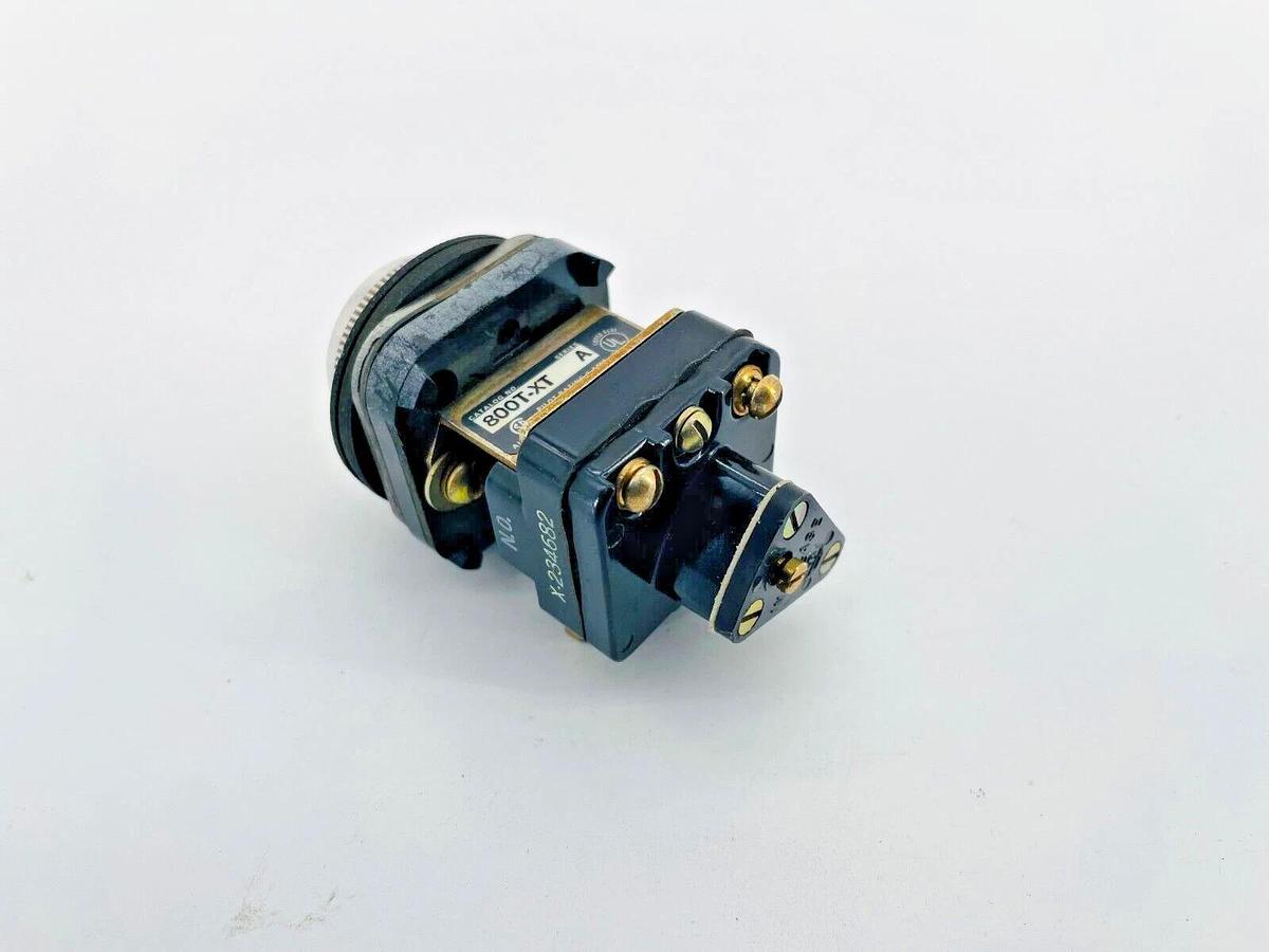 New Allen Bradley 800T-XT Contact Block w/ 800T-A9 Push Button Yellow