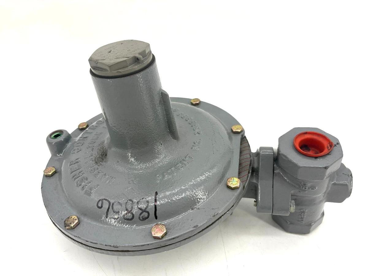 New Fisher Controls Y600A-153 Pressure Reducing Regulator 1/2" Out 15" - No Box