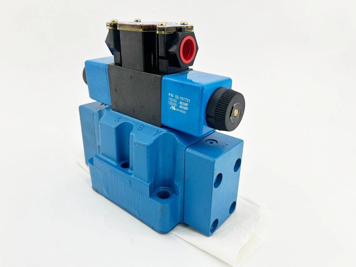 New Eaton Vickers DG5V-7-2C-T-M-FTWL-B5-40 Hydraulic Valve - No Box