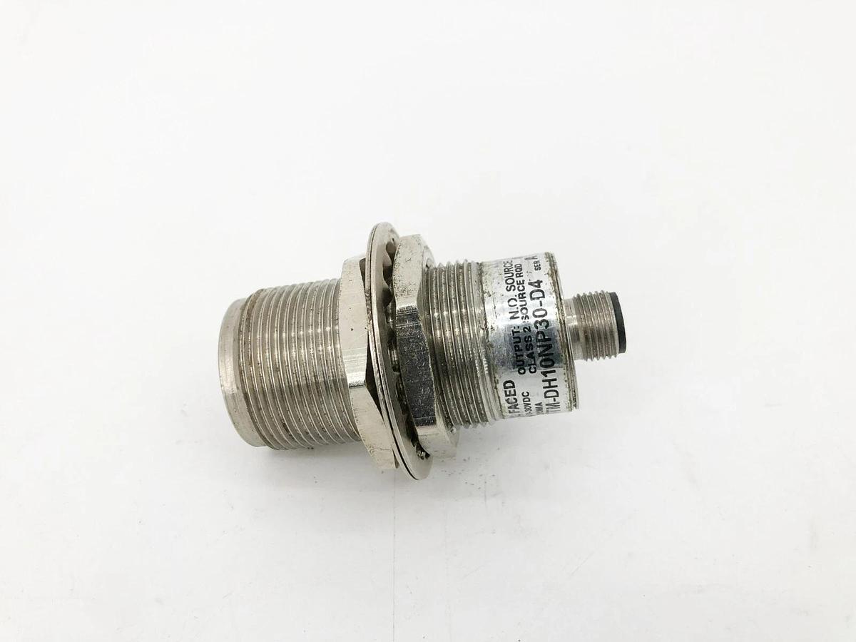 Used Allen Bradley 871TM-DH10NP30-D4 Inductive Sensor Metal Face 10mm Range 10-30VDC