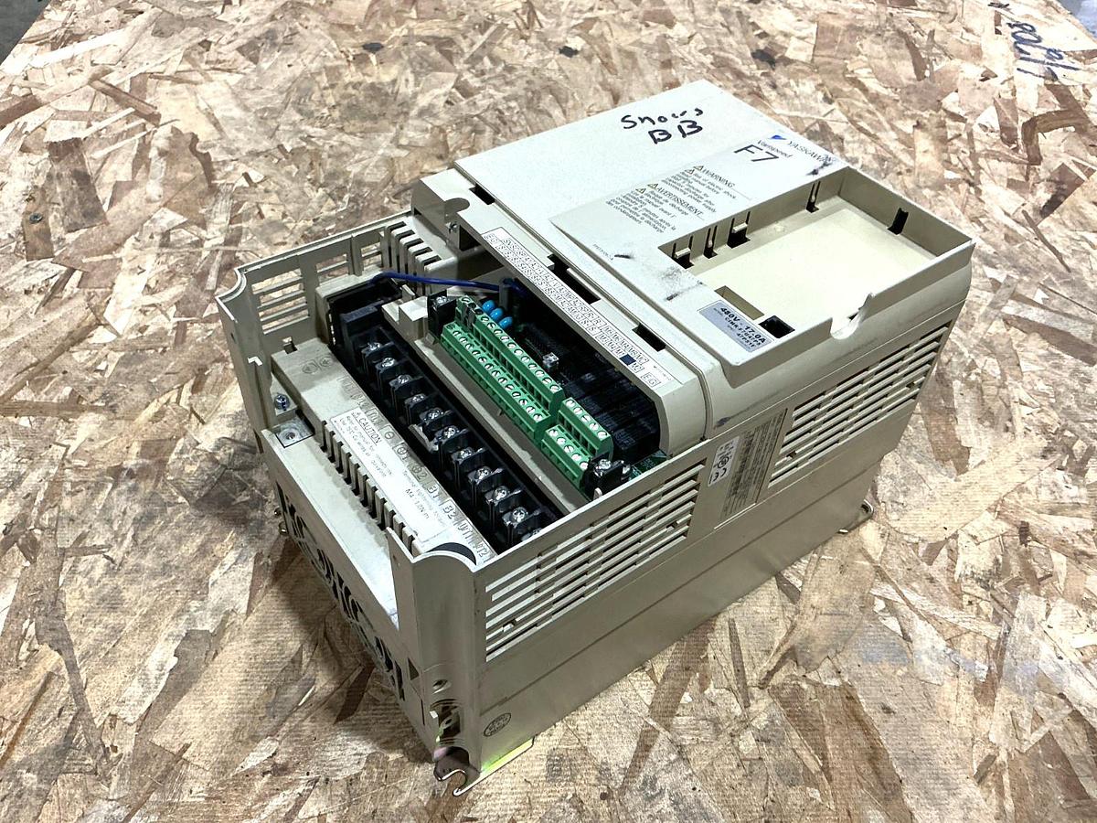 Used Yaskawa CIMR-F7U47P5 AC Inverter Drive 3PH 17A 480VAC FOR PARTS ONLY