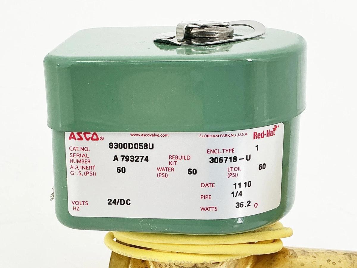 New Asco 8300D058U Solenoid Valve 60PSI 1/4" Pipe 36.2W 24VDC