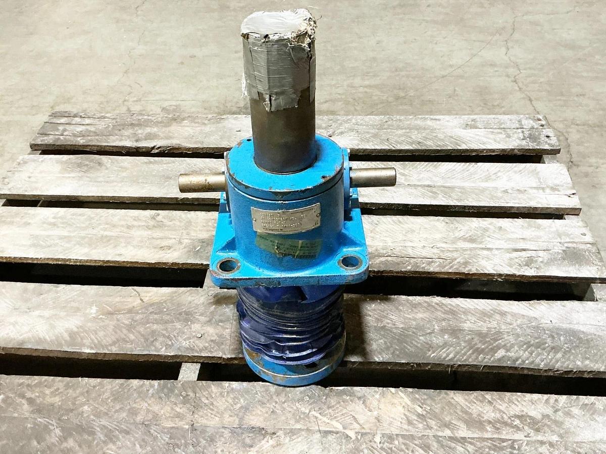 Used Arrangement IM AD 6610SN2BM1/SL 250 Worm Gear Ratio 8.0:1 Grease 7 1401-301