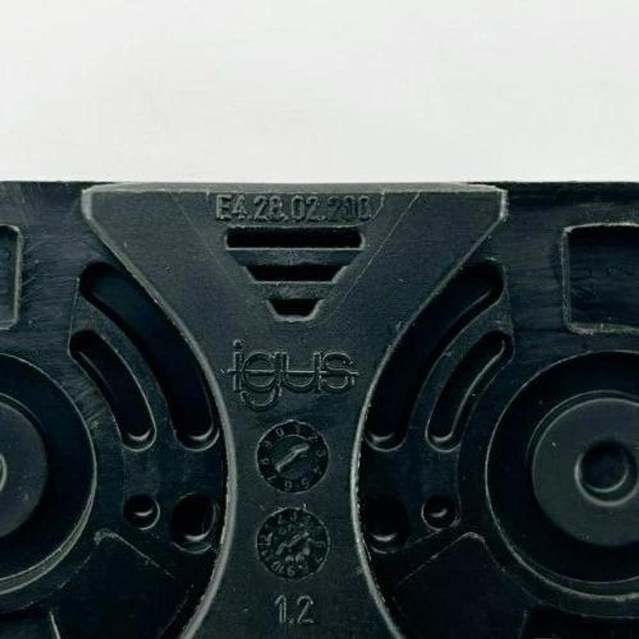Lot of 5 New Igus E4.28.02.200 E-Chain Plates, 1 5/8 in. x 3 1/2
