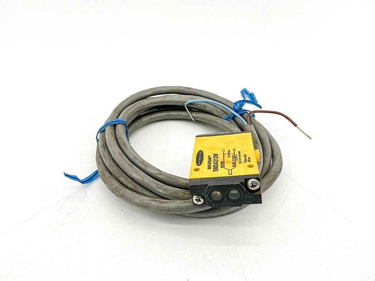 New Banner SM2A312W Mini-Beam Photoelectric Sensor 24-240VAC 26264- No Box