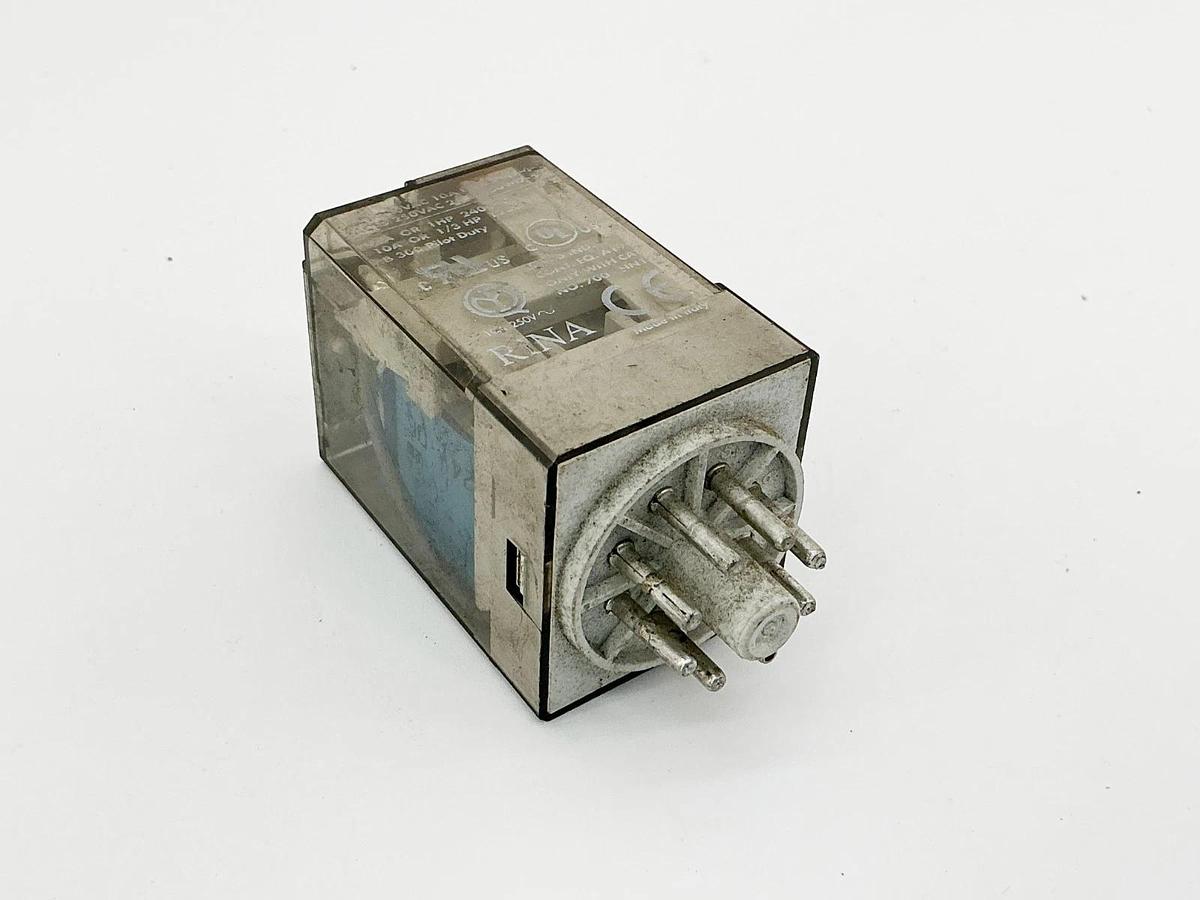 Used Lot of 6 Allen Bradley 700-HA32Z24 General Purpose Relay 8Pin 24V 10A Ser.D