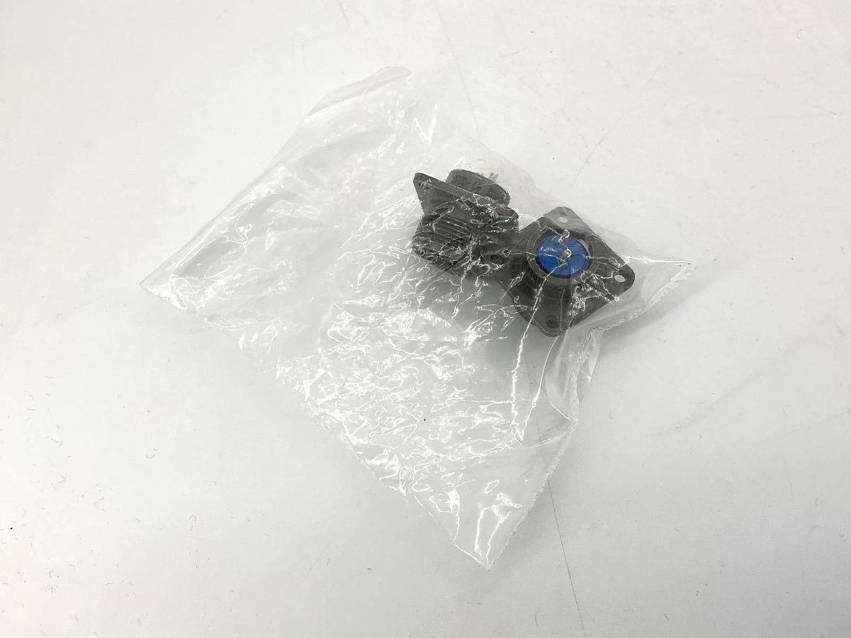 Lot of 2 New Amphenol 97-3102A14S-9PX Connector Receptacle Male 2-Pin