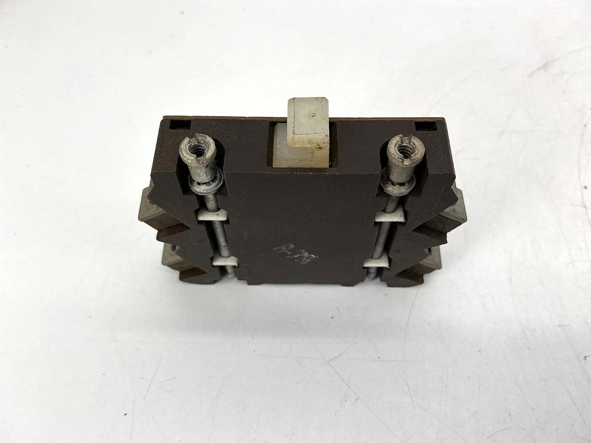 Used Lot of 3 Cutler-Hammer C320KA3 Ser A2 Base Auxiliary Contact 1NO/1NC 600VAC