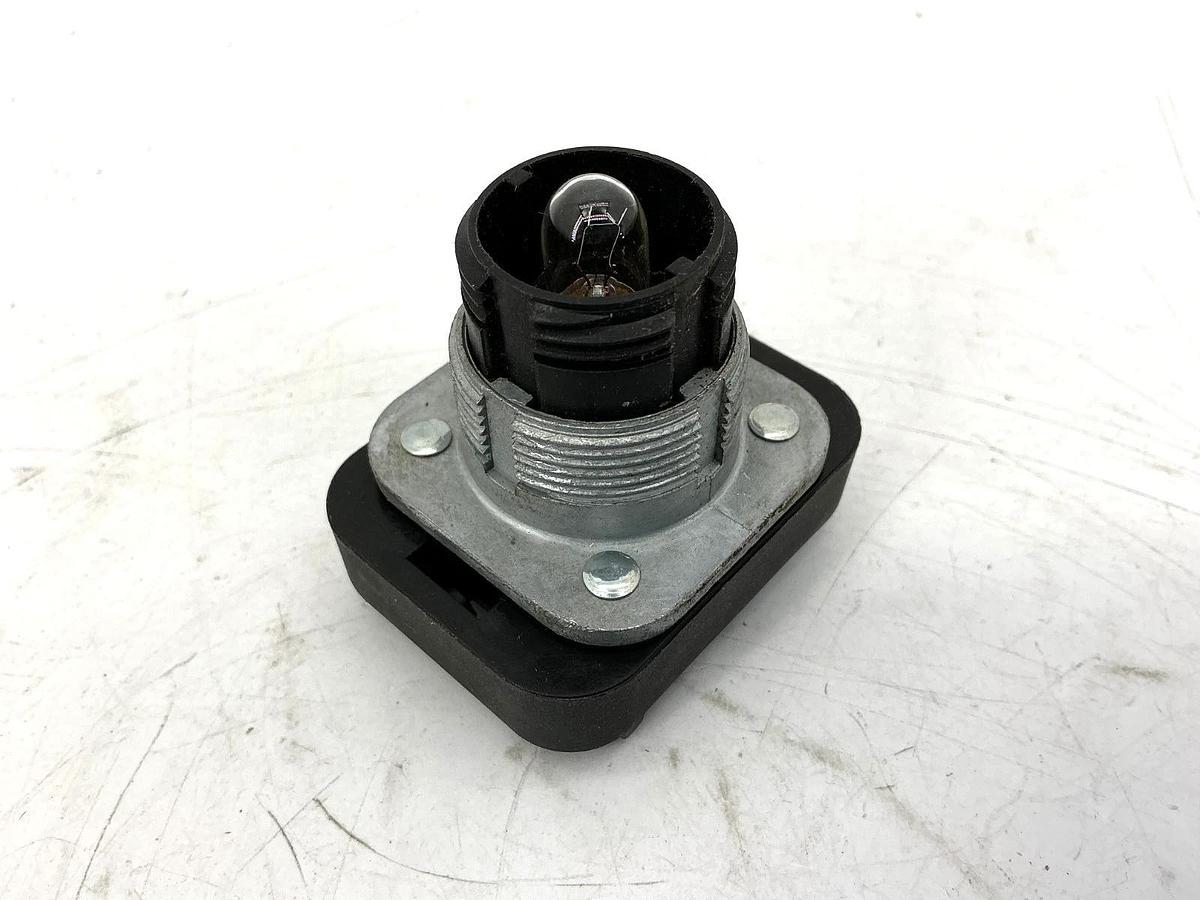 New Allen Bradley 800T-QB24 Ser T Illuminated Push Button No Lens 24V - No Box