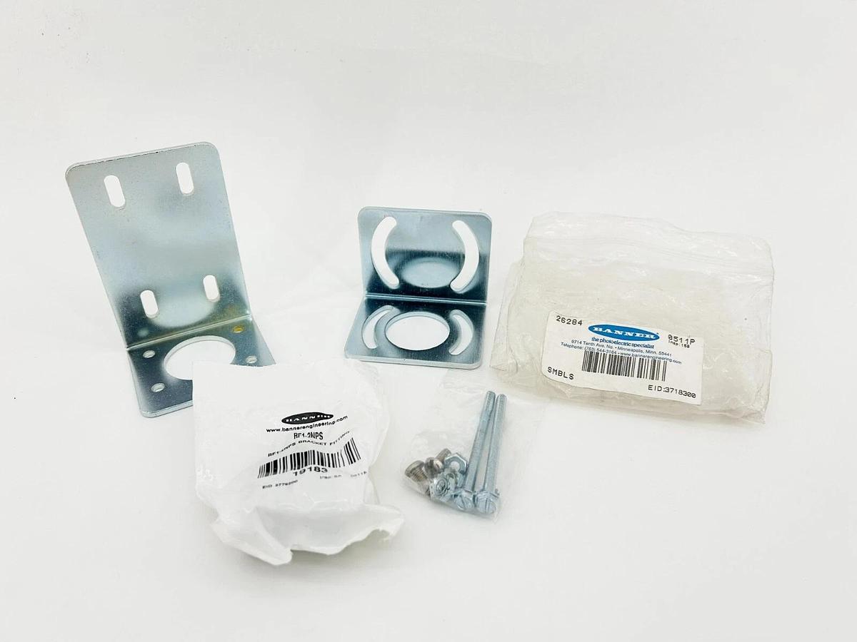 New Banner Engineering SMBLS Sensor Bracket Right Angle 26284