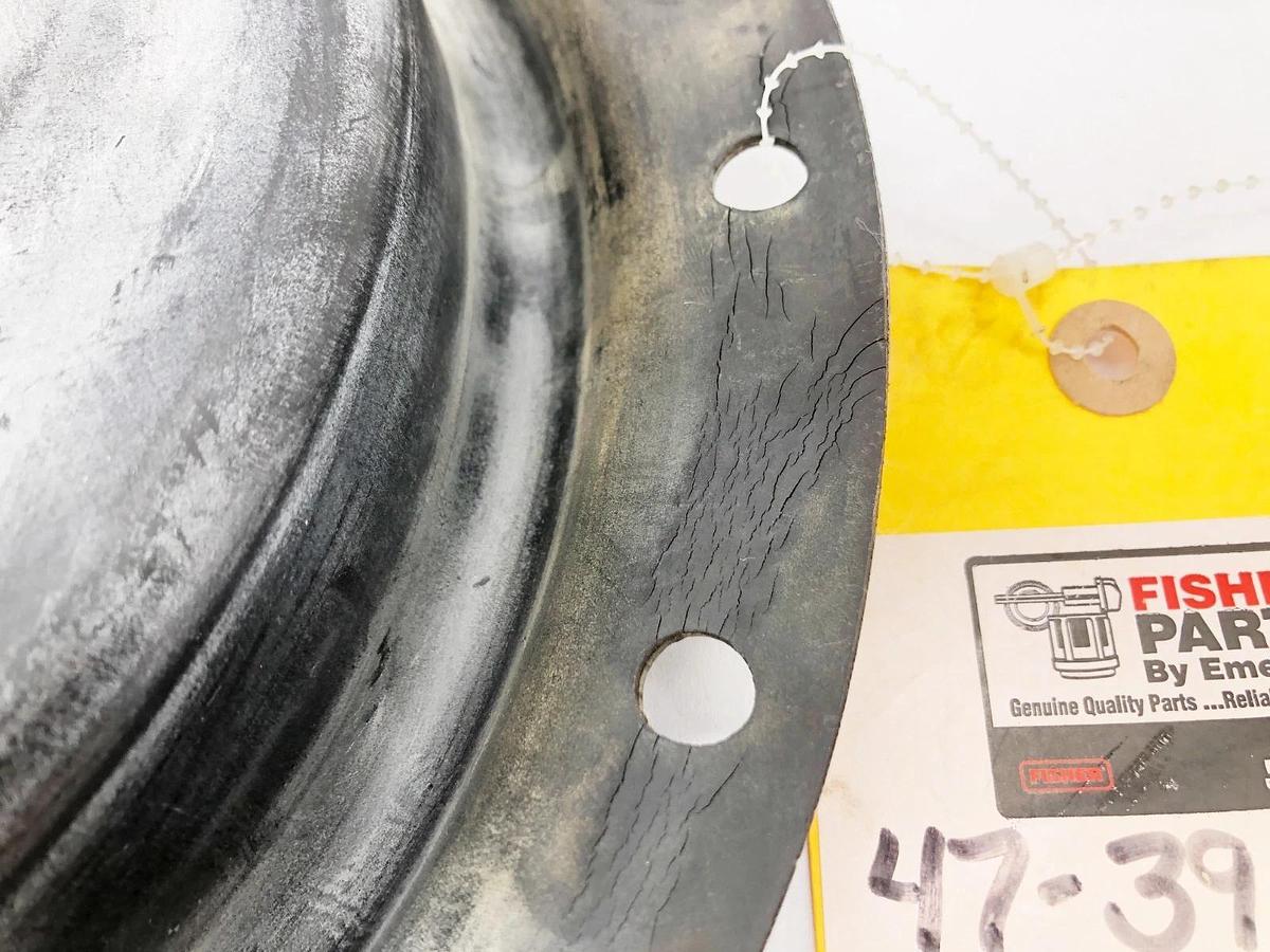 New Fisher 2E669902202 Diaphragm Type 667 Size 34/40 13-1/8" 16-Holes - No Box