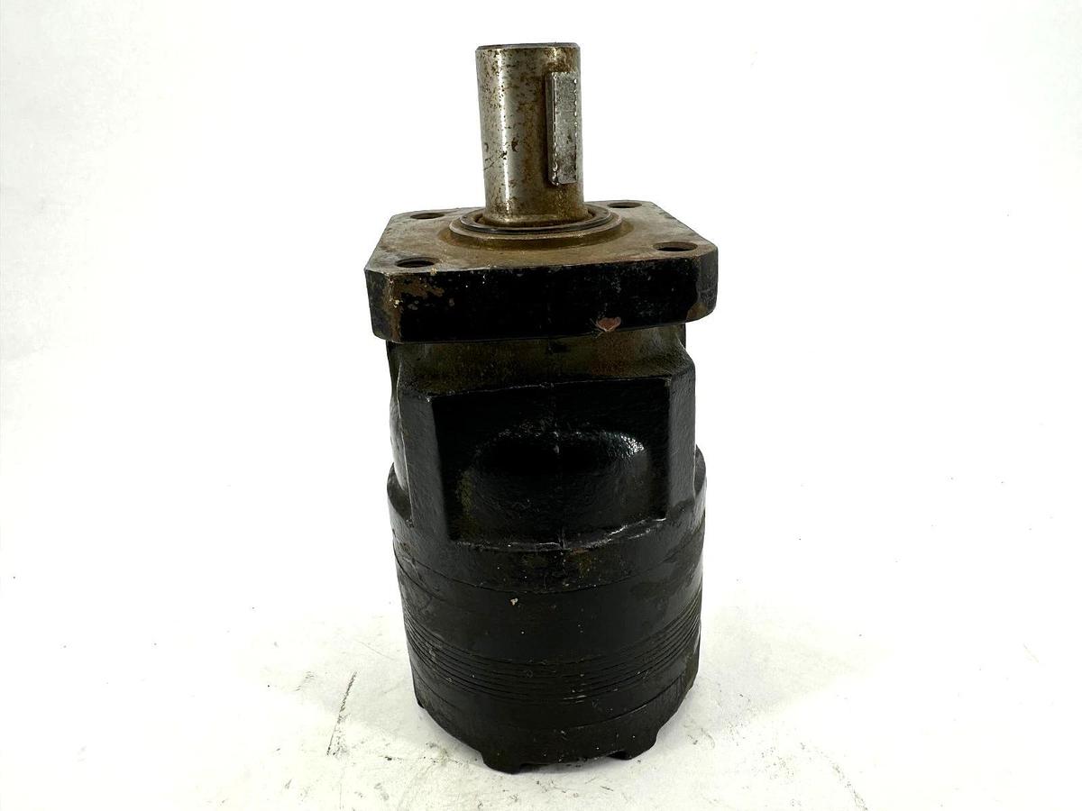 New Ross MF041310AAAA TRW Hydraulic Motor Torqmotor 0.97" OD Shaft - No Box