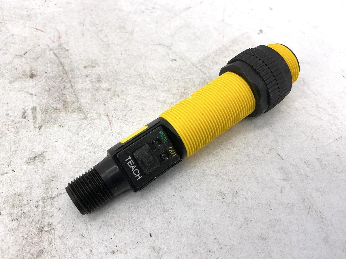 New Banner Engineering S18UBAQ U-Gage Discrete Sensor Range 30-300mm 5-Pin 30V